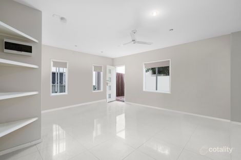 Property photo of 28 Harley Street Labrador QLD 4215
