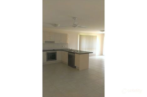 Property photo of 8 Diane Court Gracemere QLD 4702