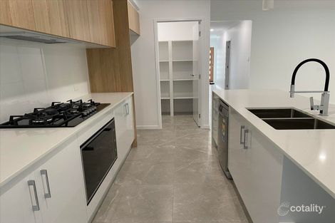 Property photo of 16 Lauenstein Crescent Pimpama QLD 4209