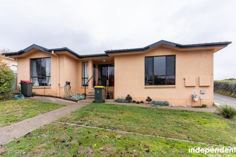 Property photo of 1/6 Burrumarra Avenue Ngunnawal ACT 2913