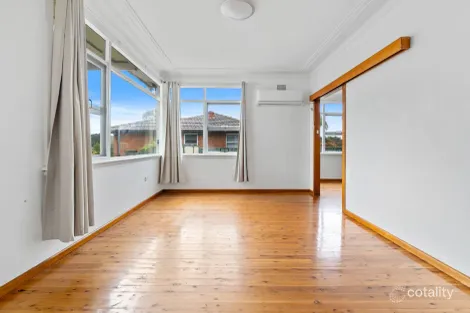 Property photo of 28 Bingara Road Macquarie Fields NSW 2564