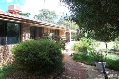 Property photo of 32 Robins Road Kalamunda WA 6076