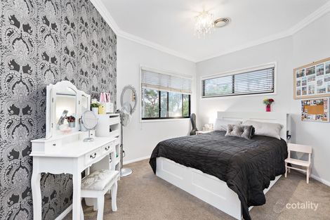 Property photo of 8 Swindon Close Fig Tree Pocket QLD 4069