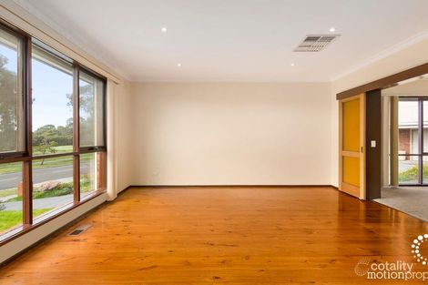 Property photo of 63 Holmbury Boulevard Mulgrave VIC 3170