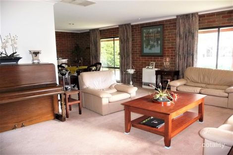 Property photo of 51 Rutley Crescent Echuca VIC 3564