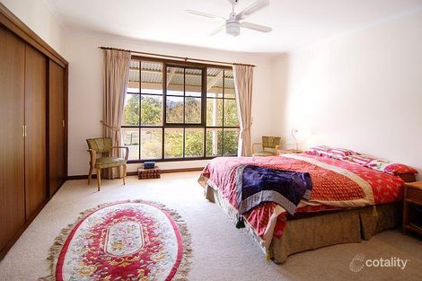 Property photo of 92 Hoburd Drive Woodend VIC 3442