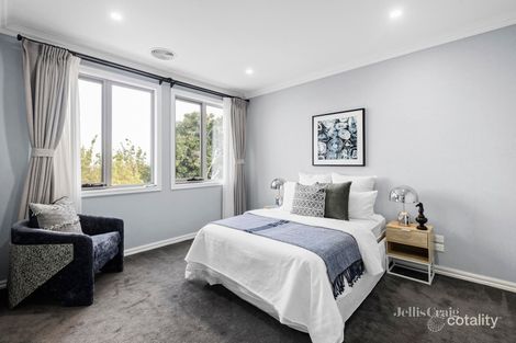 Property photo of 6 Verona Street Box Hill South VIC 3128