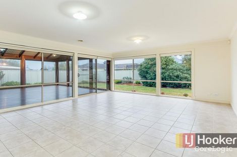 Property photo of 9 Willowbank Pocket Pakenham VIC 3810