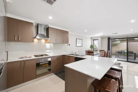 28B FINDON CRES, WESTMINSTER, WA 6061