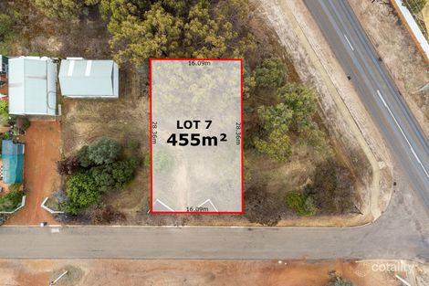 Property photo of 2 Thorn Street York WA 6302