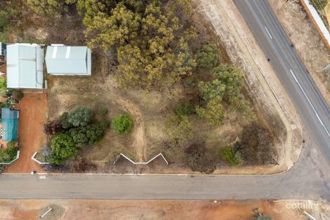 Property photo of 2 Thorn Street York WA 6302