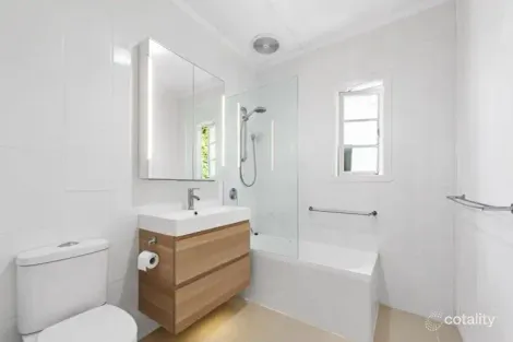 Property photo of 119 Hoskins Street Sandgate QLD 4017