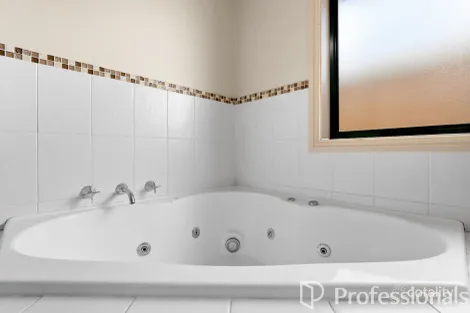 Property photo of 5A Parker Place Eglinton NSW 2795