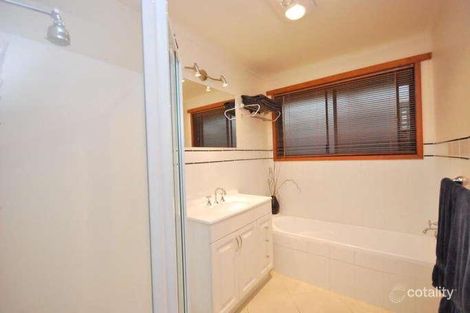 Property photo of 16 Harding Grove Cardigan Village VIC 3352