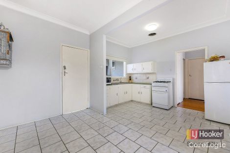 Property photo of 21 Pretoria Road Seven Hills NSW 2147