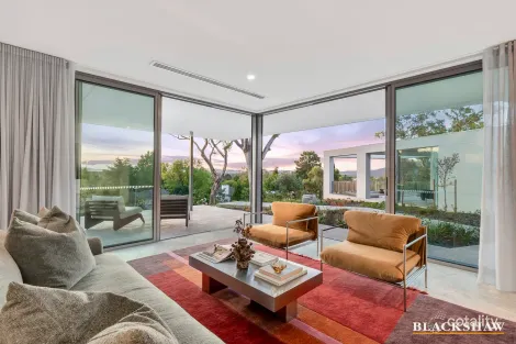 Property photo of 5 Northcote Crescent Deakin ACT 2600