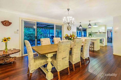 46 Hillenvale Ave, Arana Hills, QLD 4054