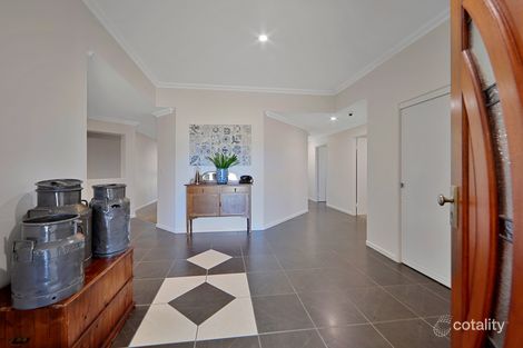 Property photo of 41 Lakeview Drive Bundaberg North QLD 4670