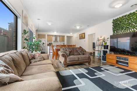 Property photo of 10 Tamworth Grove Point Cook VIC 3030