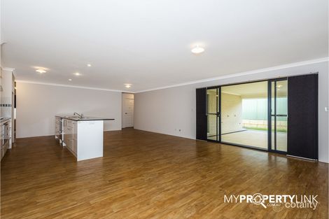 Property photo of 18 Belfry Way Wattle Grove WA 6107