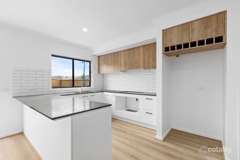 Property photo of 2 Kauri Walk Mount Duneed VIC 3217
