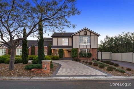 Property photo of 2 Wellington Place Caroline Springs VIC 3023