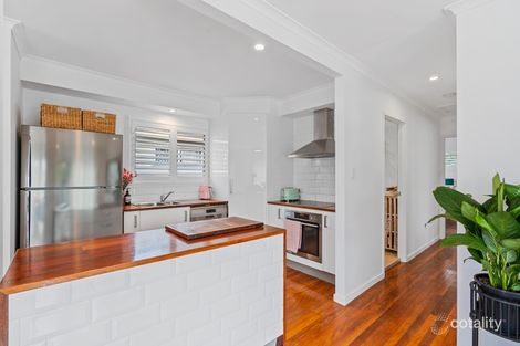 66 Lancelot St, Tennyson, QLD 4105