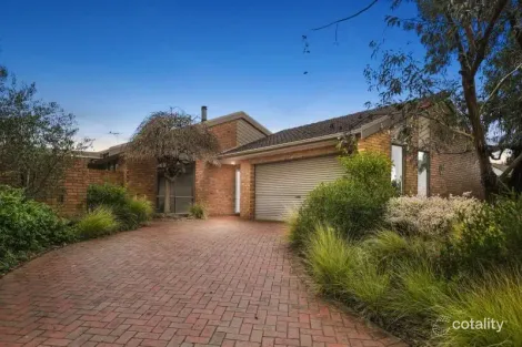 Property photo of 10 Delta Court Werribee VIC 3030