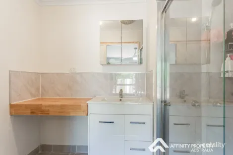 Property photo of 10 Janine Court Kallangur QLD 4503