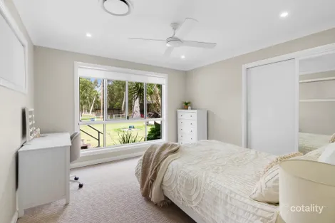 Property photo of 81 Lakeside Drive Carbrook QLD 4130
