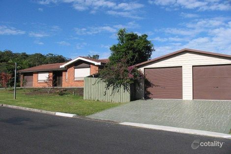 Property photo of 2 Lawrence Avenue Niagara Park NSW 2250