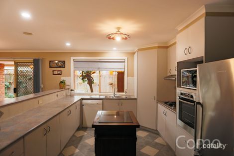 Property photo of 2 Chauvel Place South Morang VIC 3752
