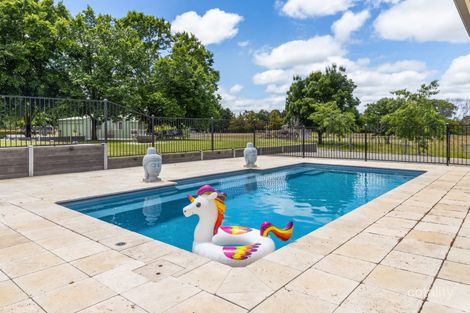 Property photo of 8 Woods Close Murrumbateman NSW 2582