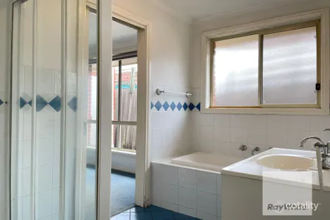 Property photo of 3/18C Purinuan Road Reservoir VIC 3073