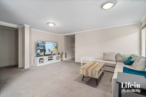 Property photo of 10 Persimmon Way Doreen VIC 3754