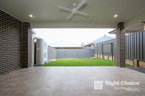 Property photo of 63B Saddleback Crescent Stream Hill NSW 2526