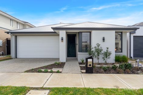 8 Margaretta Cct, Mickleham, VIC 3064