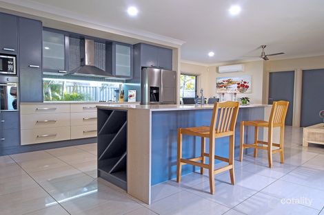 Property photo of 42 Highcrest Circuit Molendinar QLD 4214