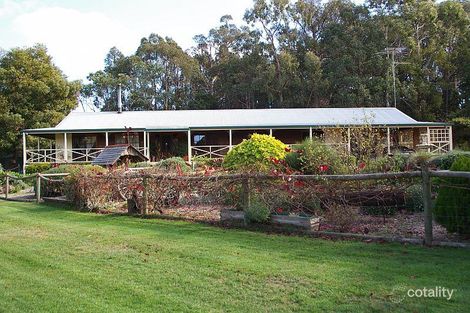 30 Royle Ct, Woodend, VIC 3442