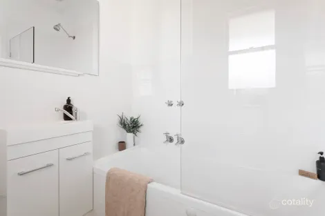 Property photo of 19/91 Ormond Esplanade Elwood VIC 3184