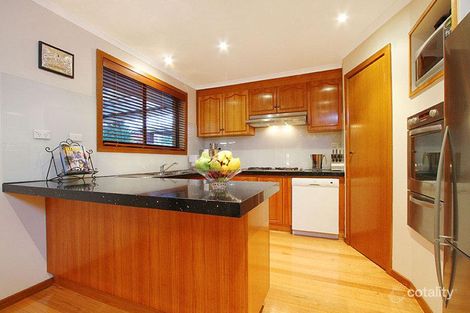 Property photo of 17 Hinkler Drive Mill Park VIC 3082