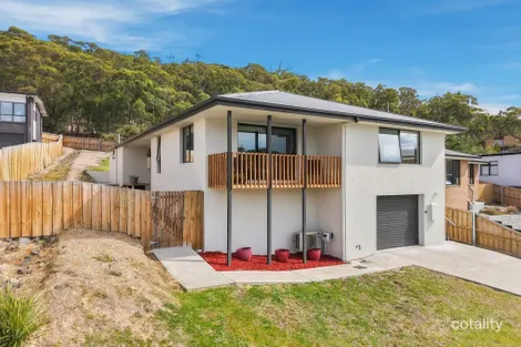 16 LOWLYNN CT, GEILSTON BAY, TAS 7015