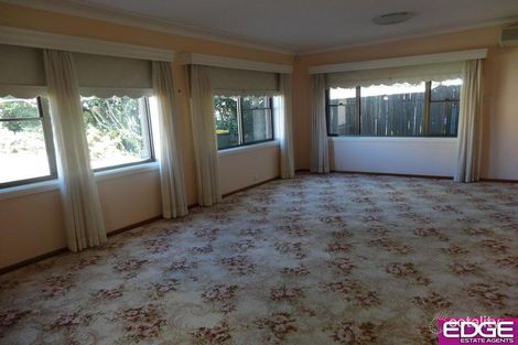 Property photo of 16 Orana Crescent Peakhurst Heights NSW 2210