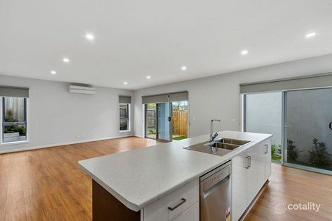 Property photo of 7 Laurella Close Boronia VIC 3155