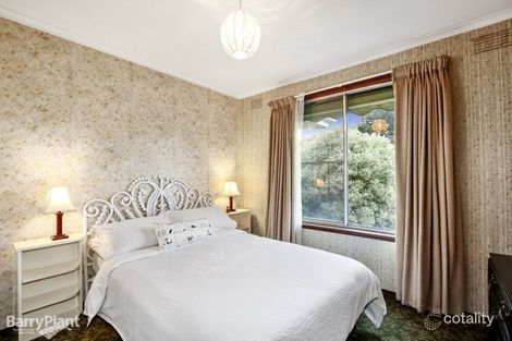 Property photo of 1 Tibari Court Croydon VIC 3136