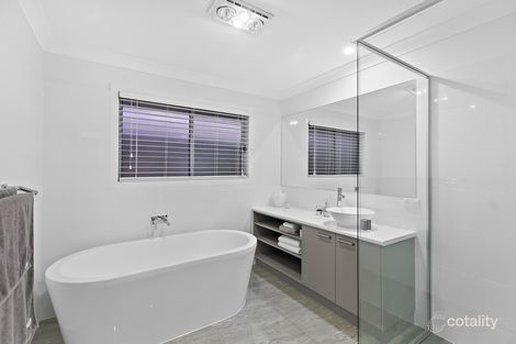 Property photo of 11 Lucy Street Thorneside QLD 4158