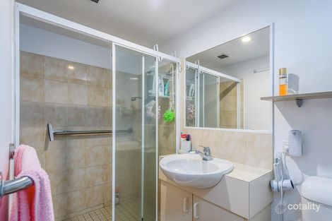 Property photo of 2/22 Jennifer Avenue Runaway Bay QLD 4216