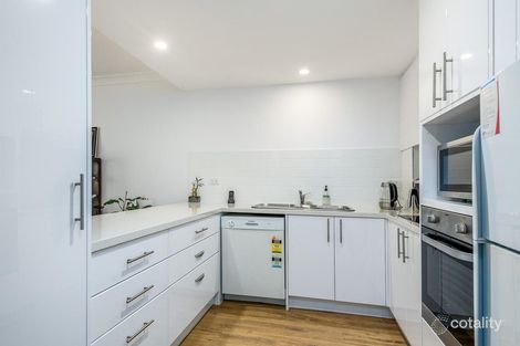 Property photo of 2/22 Jennifer Avenue Runaway Bay QLD 4216
