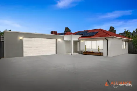 Property photo of 28 Milford Court Meadow Heights VIC 3048