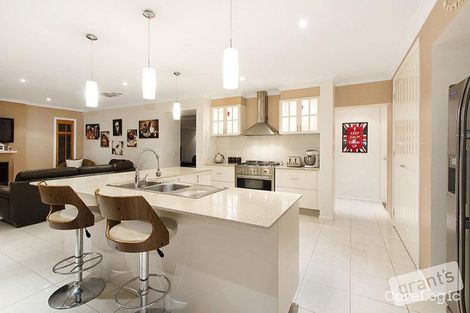 Property photo of 10 Marbelia Drive Berwick VIC 3806